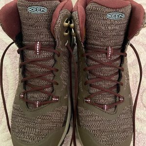 KEEN Women’s Hiking Boot